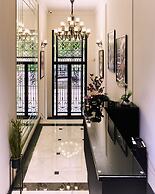 Maestro Address Hotel