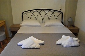 Ovrios Stone House Pelion