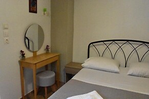 Ovrios Stone House Pelion