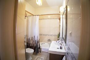 Venia House Marathos