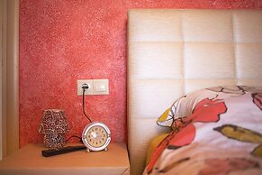 Venia House Marathos