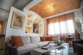 Venia House Marathos