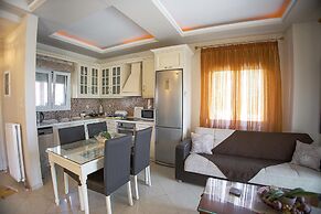 Venia House Marathos