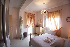 Venia House Marathos