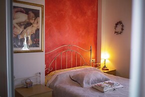 Venia House Marathos