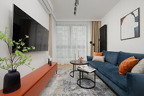 Grzybowska Apartment by Renters Prestige