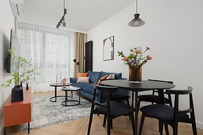 Grzybowska Apartment by Renters Prestige
