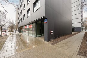 Grzybowska Apartment by Renters Prestige