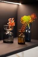 Grzybowska Apartment by Renters Prestige