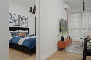 Grzybowska Apartment by Renters Prestige