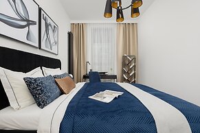 Grzybowska Apartment by Renters Prestige