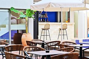 Maltepe Luxury Accommodation By Travelpro Services