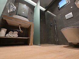 Maltepe Luxury Accommodation By Travelpro Services