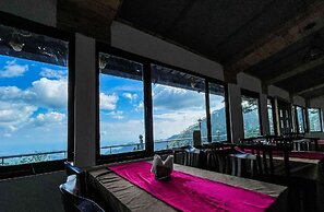 Stoneshed Resort And Hotel