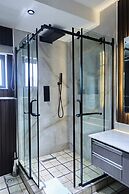 BRICKSPOINT BOUTIQUE APARTHOTEL ASOKORO