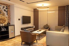 BRICKSPOINT BOUTIQUE APARTHOTEL ASOKORO