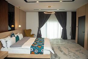 BRICKSPOINT BOUTIQUE APARTHOTEL ASOKORO