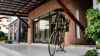 BRICKSPOINT BOUTIQUE APARTHOTEL ASOKORO