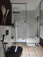 BRICKSPOINT BOUTIQUE APARTHOTEL ASOKORO