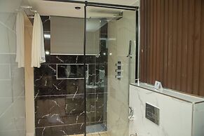 BRICKSPOINT BOUTIQUE APARTHOTEL ASOKORO