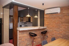 BRICKSPOINT BOUTIQUE APARTHOTEL ASOKORO