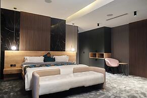 BRICKSPOINT BOUTIQUE APARTHOTEL ASOKORO