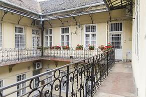 Lovely Apartment by National Museum