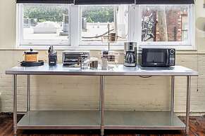 High-design Loft on Historic Alley Park Free