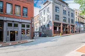 High-design Loft on Historic Alley Park Free