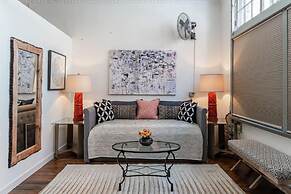 High-design Loft on Historic Alley Park Free