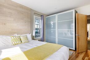 Downton Annie Apartment Two 2BD 1BA Parking