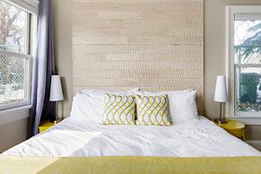 Downton Annie Apartment Two 2BD 1BA Parking