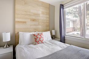 Downton Annie Apartment Two 2BD 1BA Parking