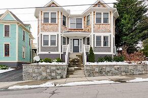 Downton Annie Apartment Two 2BD 1BA Parking