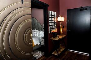 80 LEX 201 Exquisite Downtown Lodging