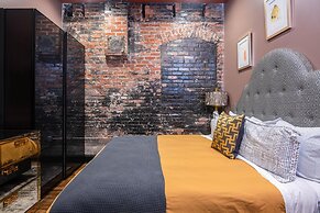 80 LEX 201 Exquisite Downtown Lodging