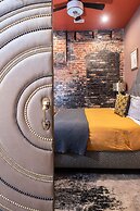 80 LEX 201 Exquisite Downtown Lodging