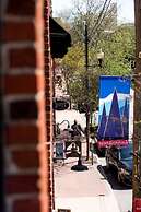 80 LEX 201 Exquisite Downtown Lodging