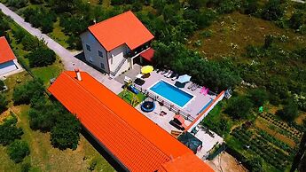 Holiday Home Villa Vesna Lux