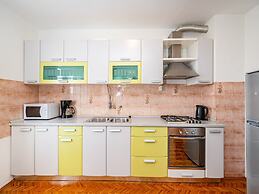 Holiday Home Villa Vesna Lux