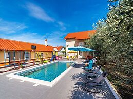 Holiday Home Villa Vesna Lux