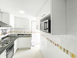 Elegant 4 beds train station upto 6 Pax