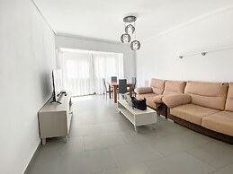 Elegant 4 beds train station upto 6 Pax