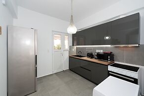 Contemporary Chic Apartment in Athens