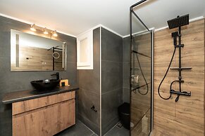 Contemporary Chic Apartment in Athens