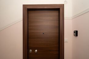 Contemporary Chic Apartment in Athens