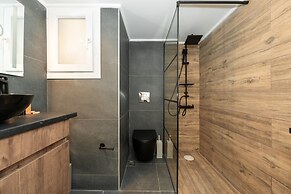 Contemporary Chic Apartment in Athens