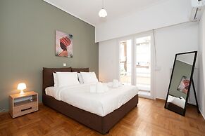 Contemporary Chic Apartment in Athens