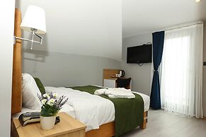 Garden Mode Airport Hotel