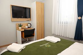 Garden Mode Airport Hotel